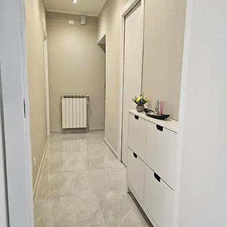Apartament In Centro A 250m Stazione Di Principe
